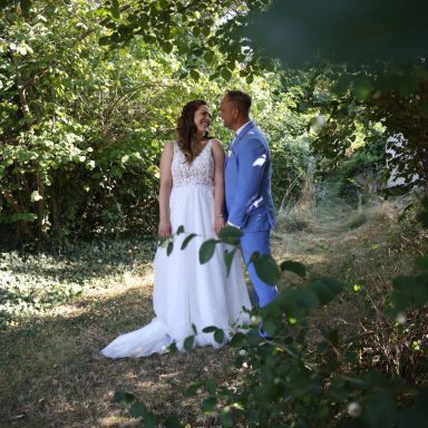 Carolin & Jörg – Industrial Wedding mit Kräuterduft